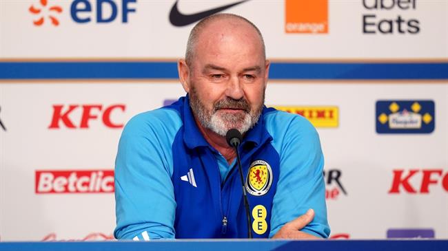 Chiến thuật huấn luyện Steve Clarke