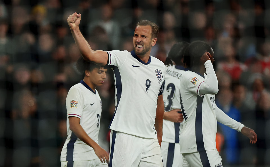Hình ảnh Harry Kane thi đấu trong màu áo đội tuyển Anh