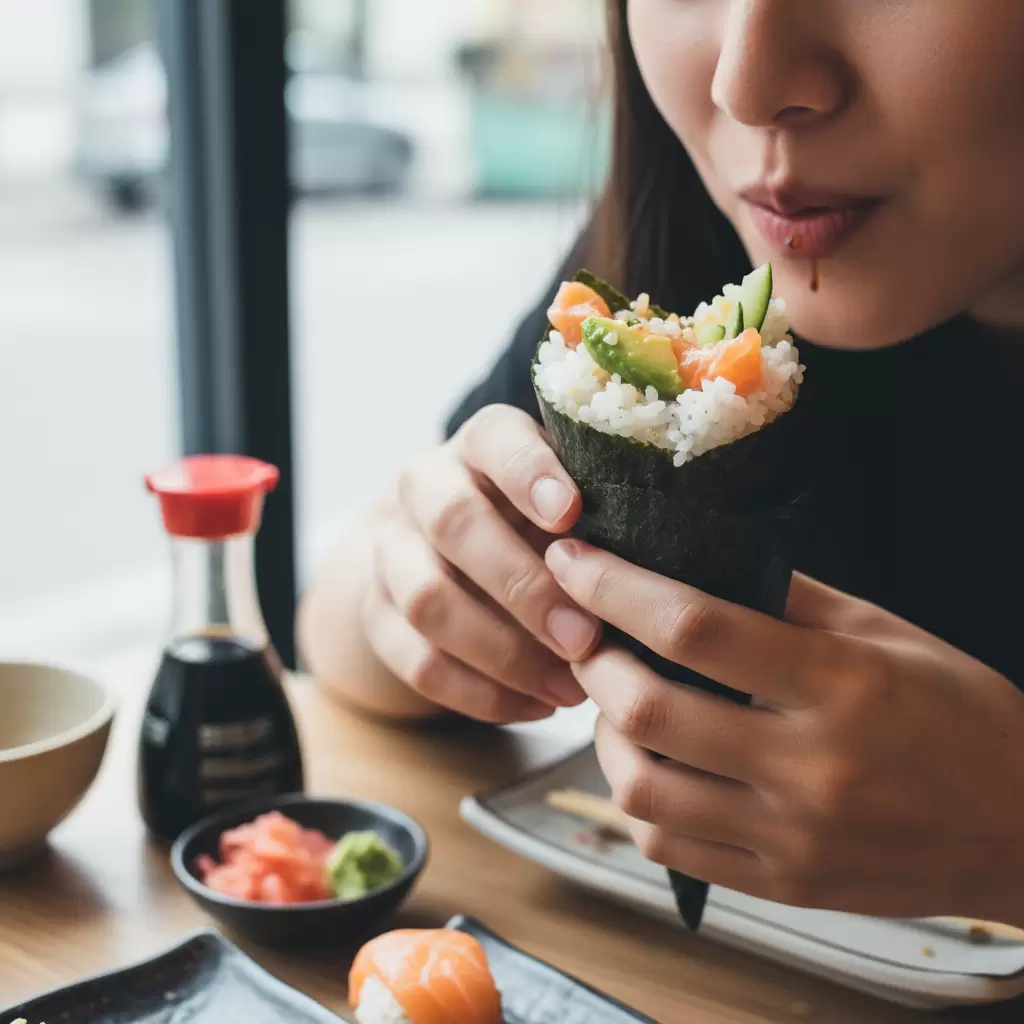 Temaki là lựa chọn lý tưởng cho các bữa ăn không chính thức hoặc khi bạn cần một món ăn nhanh gọn và tiện lợi
