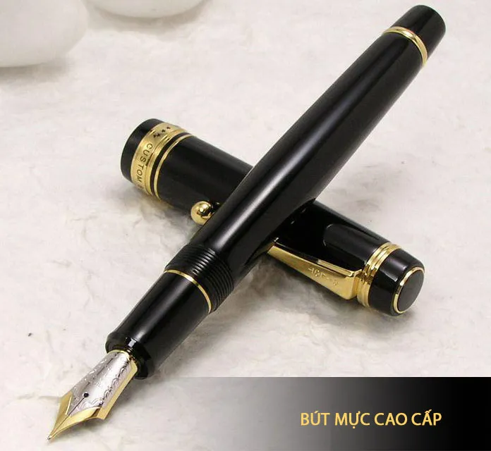 Chữ ký đẹp là yếu tố quan trọng khẳng định vị thế cá nhân